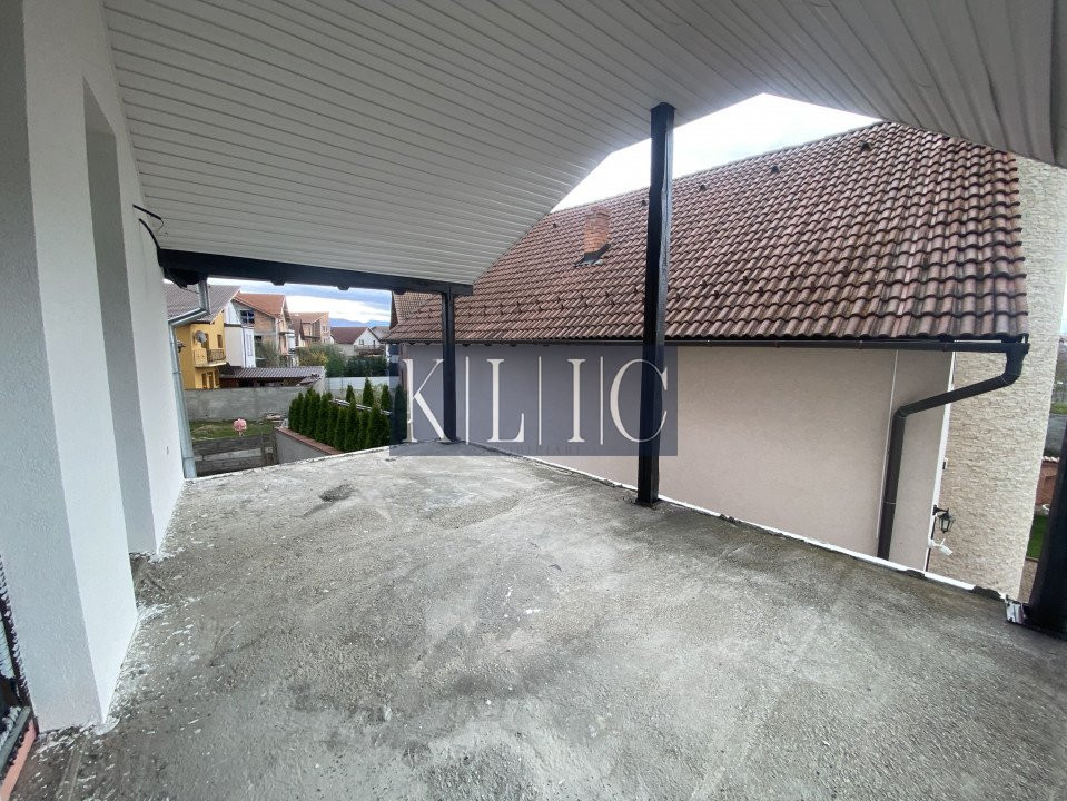 Casa individuala moderna intabulata pivniță garaj Panouri Solare Sibiu