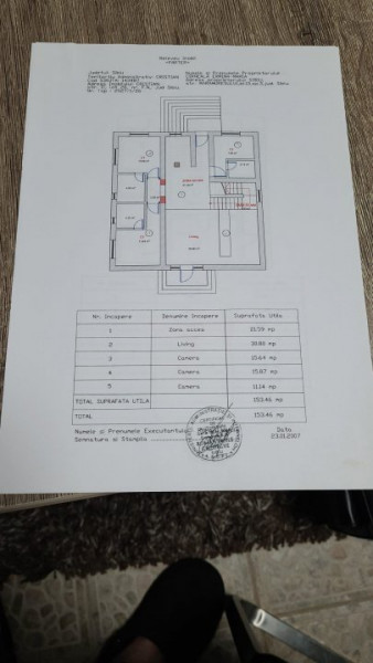 Casa individuala de vanzare 8 camere 7bai 250 mpu teren 560mp Cristian