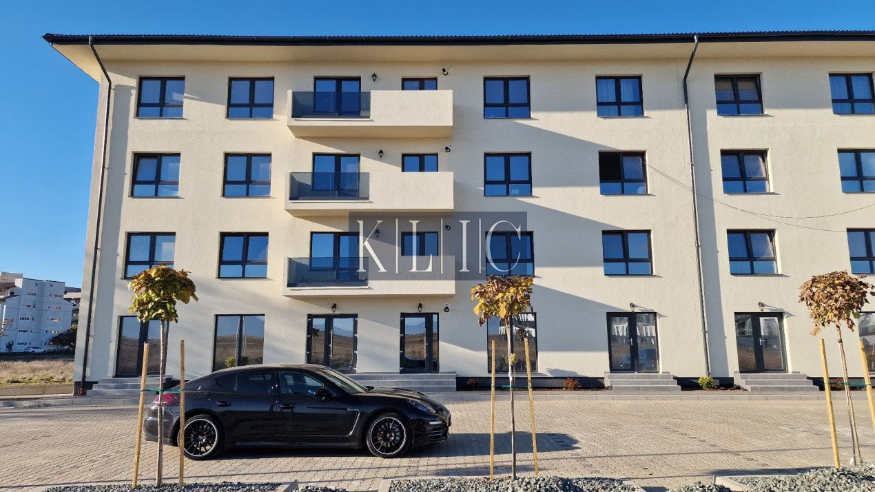 Apartament 2 camere de vanzare P+3E balcon parcare zona Doamna Stanca 