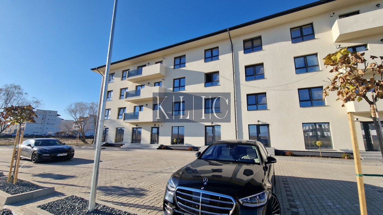 Apartament 2 camere de vanzare P+3E balcon parcare zona Doamna Stanca 