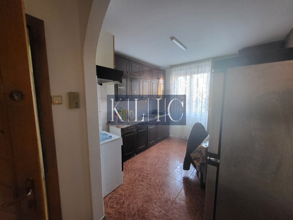 Apartament 3 camere de Inchiriat P+4E balcon parcare zona Rahovei 