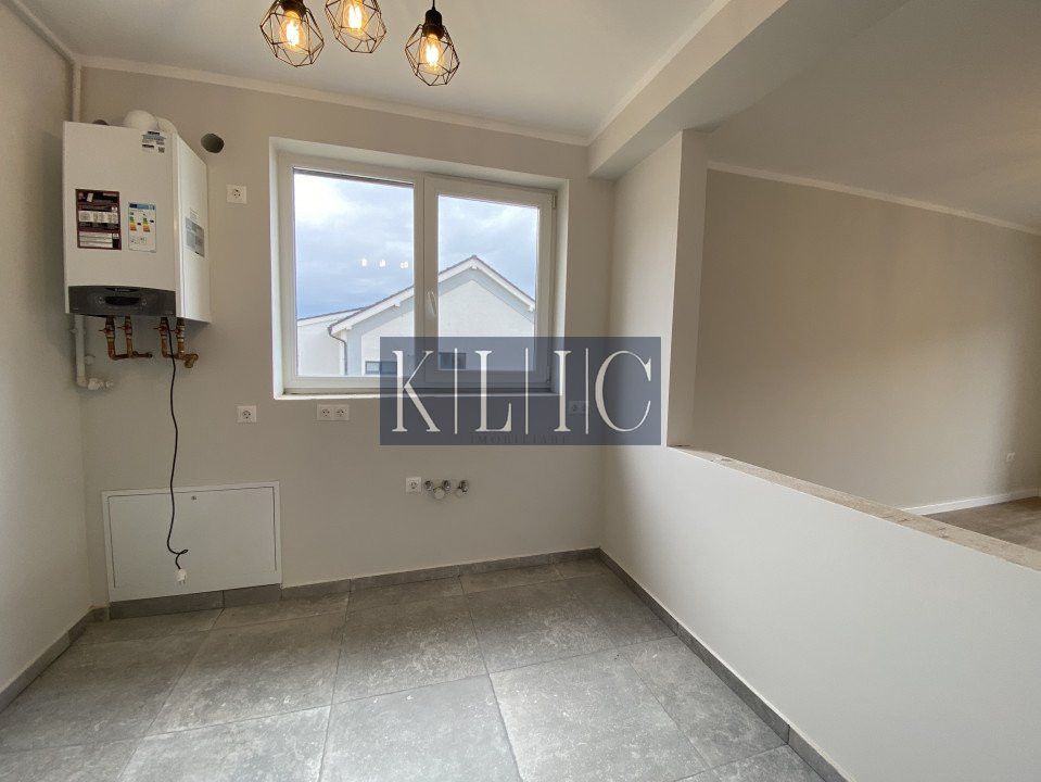 Apartament 2 camere balcon si parcare proprie predare la CHEIE Sibiu