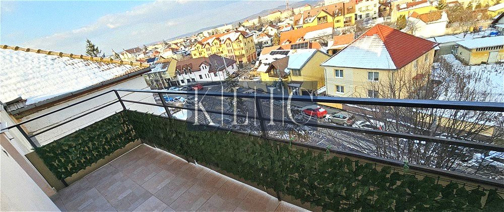 Apartament Spatios cu 4 Camere de Vanzare in Sibiu Zona Cedonia, Sibiu