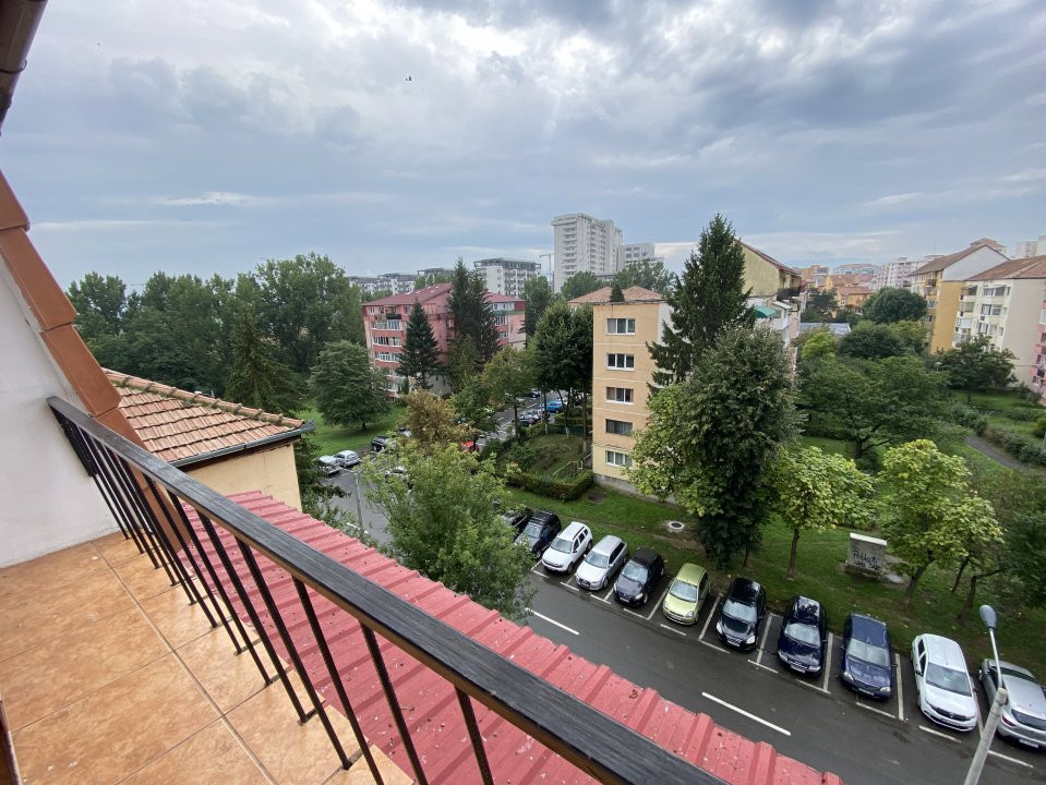 Apartament la mansarda de vanzare 3 camere balcon 62 mpu Rahova Sibiu