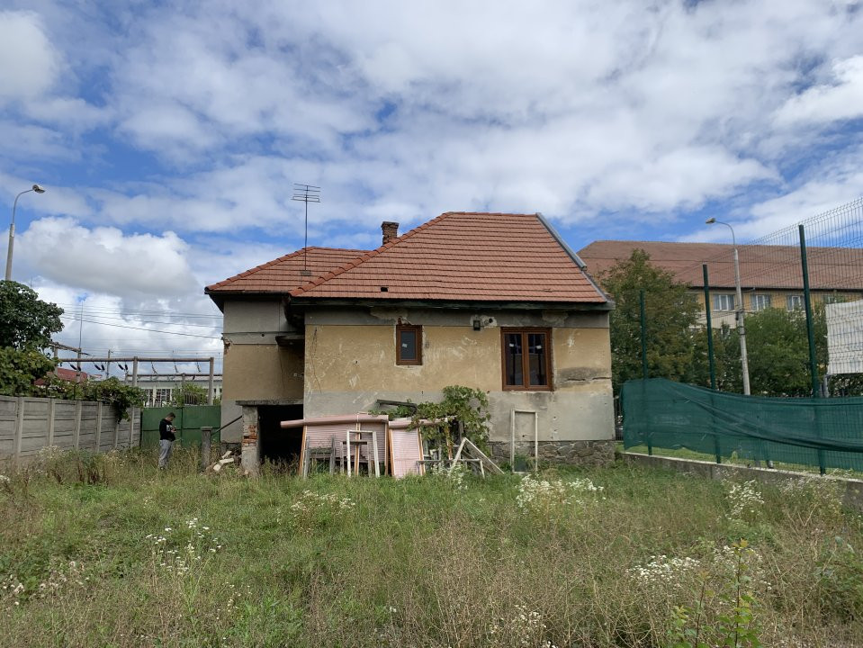 Casa individuala de vanzare teren 378 mp zona Vasile Aaron din Sibiu