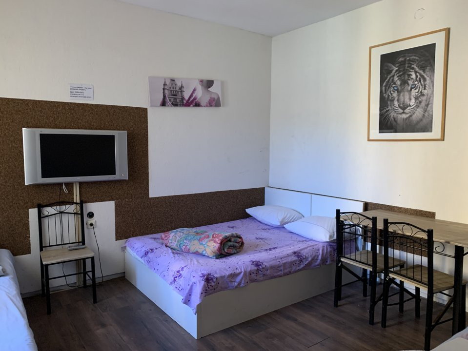 Casa individuala de inchiriat 13 camere bai proprii zona Piata Cluj