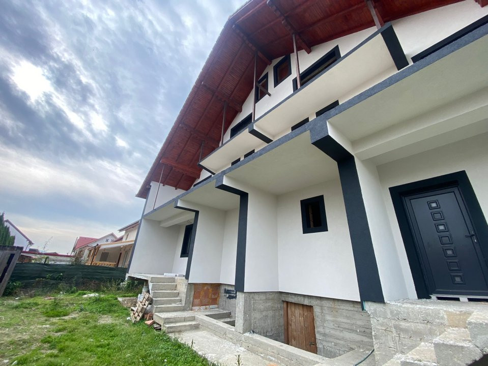 Casa 6 camere 3 bai 200 mpu S+P+1E+M de vanzare zona Selimbar Sibiu