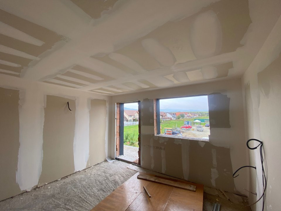 Casa 6 camere 3 bai 200 mpu S+P+1E+M de vanzare zona Selimbar Sibiu