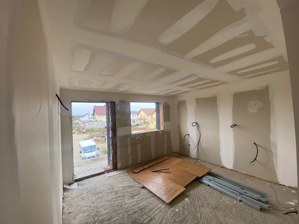 Duplex 6 camere 200 mpu S+P+1E+M de vanzare in zona Selimbar din Sibiu