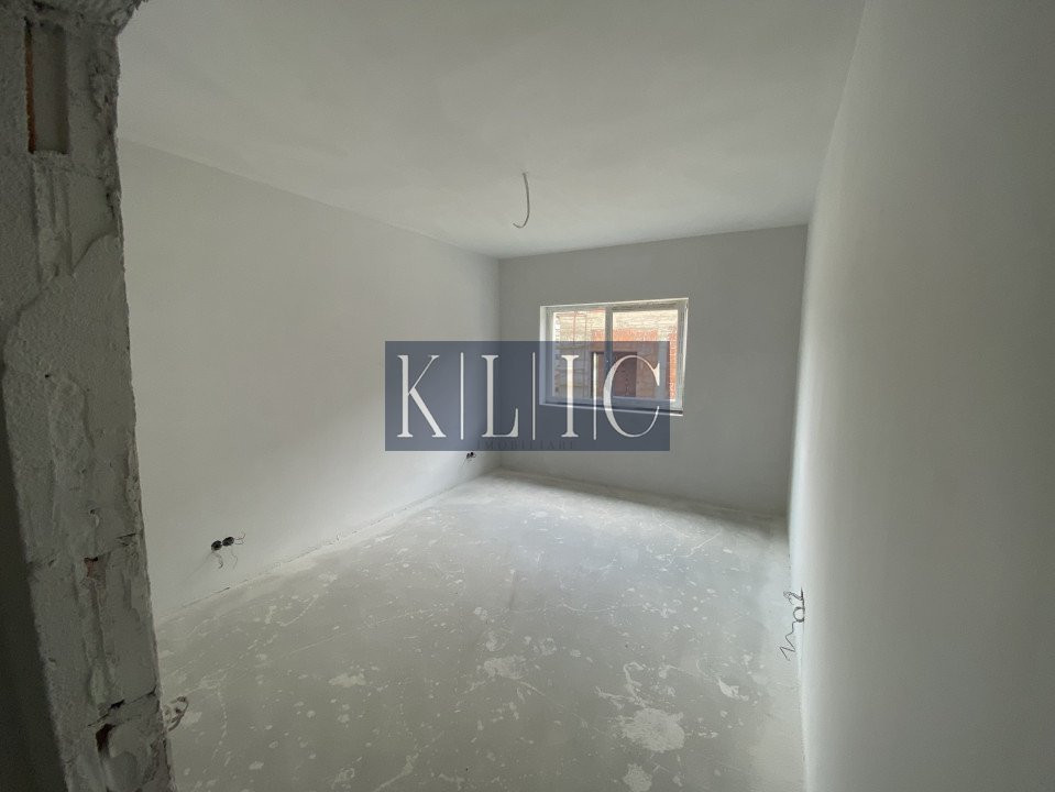 Apartament de vanzare 37,3 mpu gradina 44mp zona Pictor Brana Selimbar