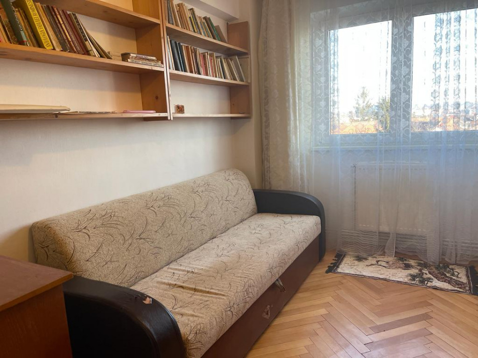 Apartament 3 camere de vanzare 64 mp zona Calea Dumbravii Siretului