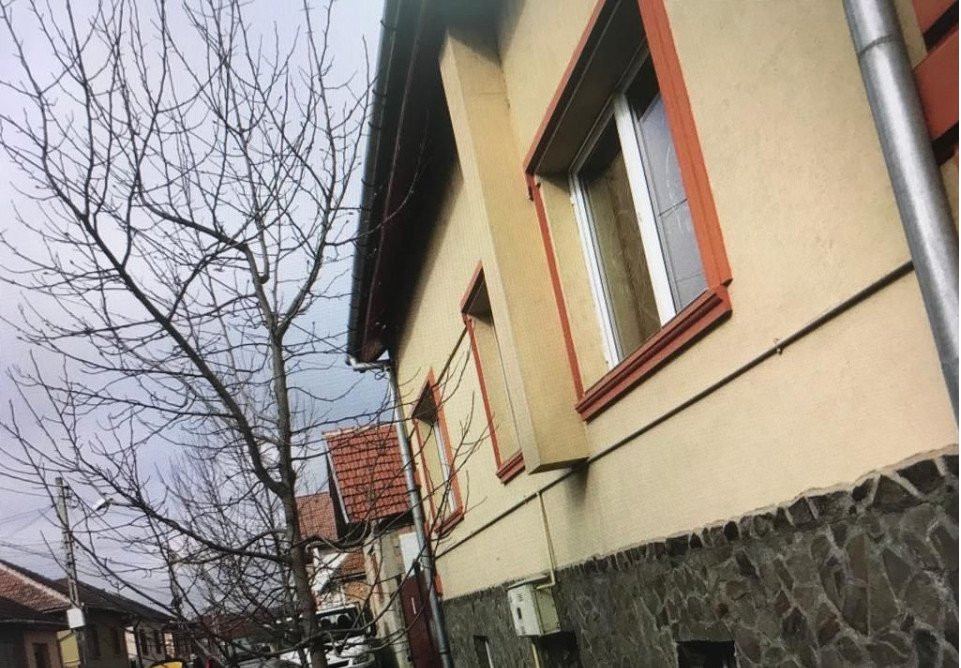 Casa individuala de inchiriat 5 camere teren 757mp zona Lazaret Sibiu