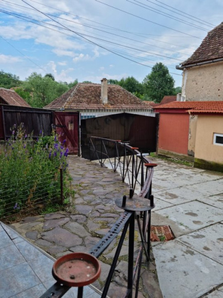 Casa de vanzare 5 camere la cheie teren 1000mp Nocrich Sibiu